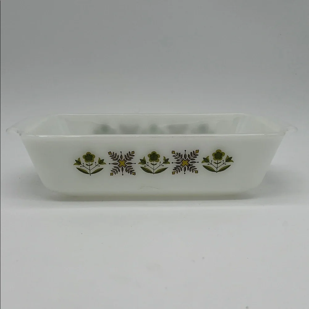 Vintage Anchor Hocking 441 Fire-King Meadow Green Milk Glass Baking Dish - 1 Qt